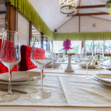 Inn Restaurant Vizit 3*